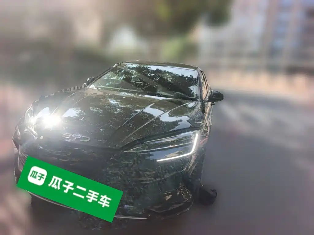 BYD Seal 07 DM-i 2024 — фото 2