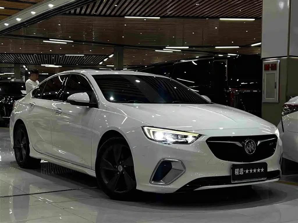 Buick Regal 2018 — фото 2