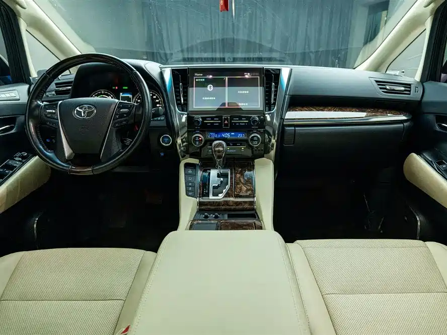 Toyota Alphard 2020 — фото 8