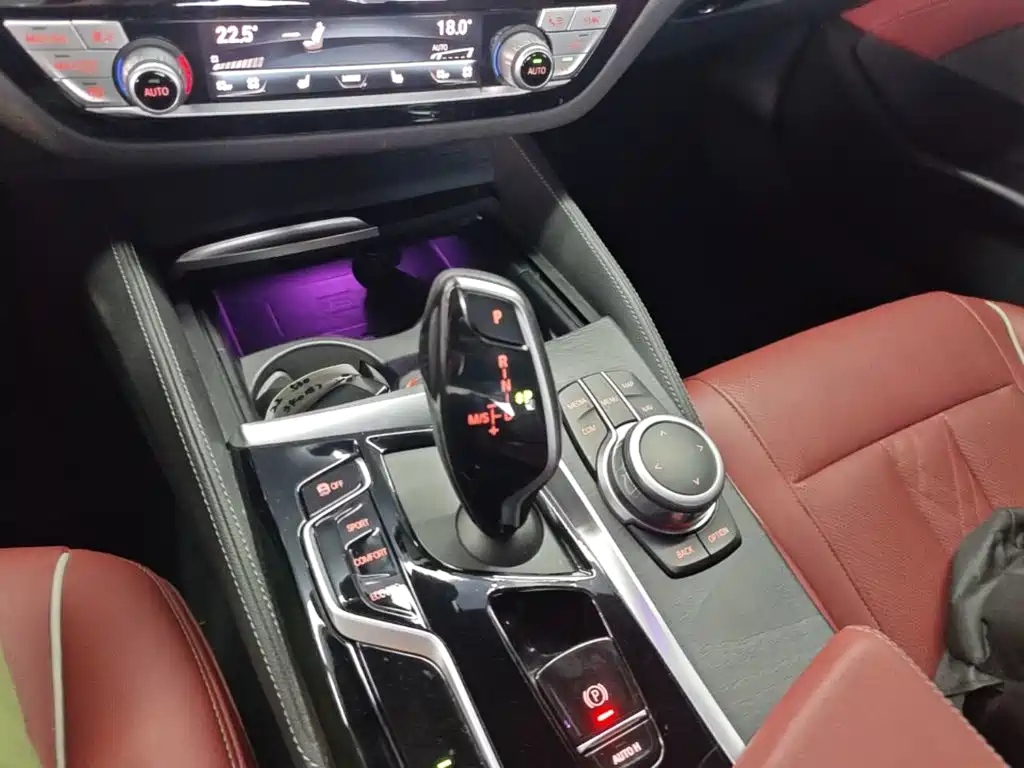 BMW 5 Series 2022 — фото 14