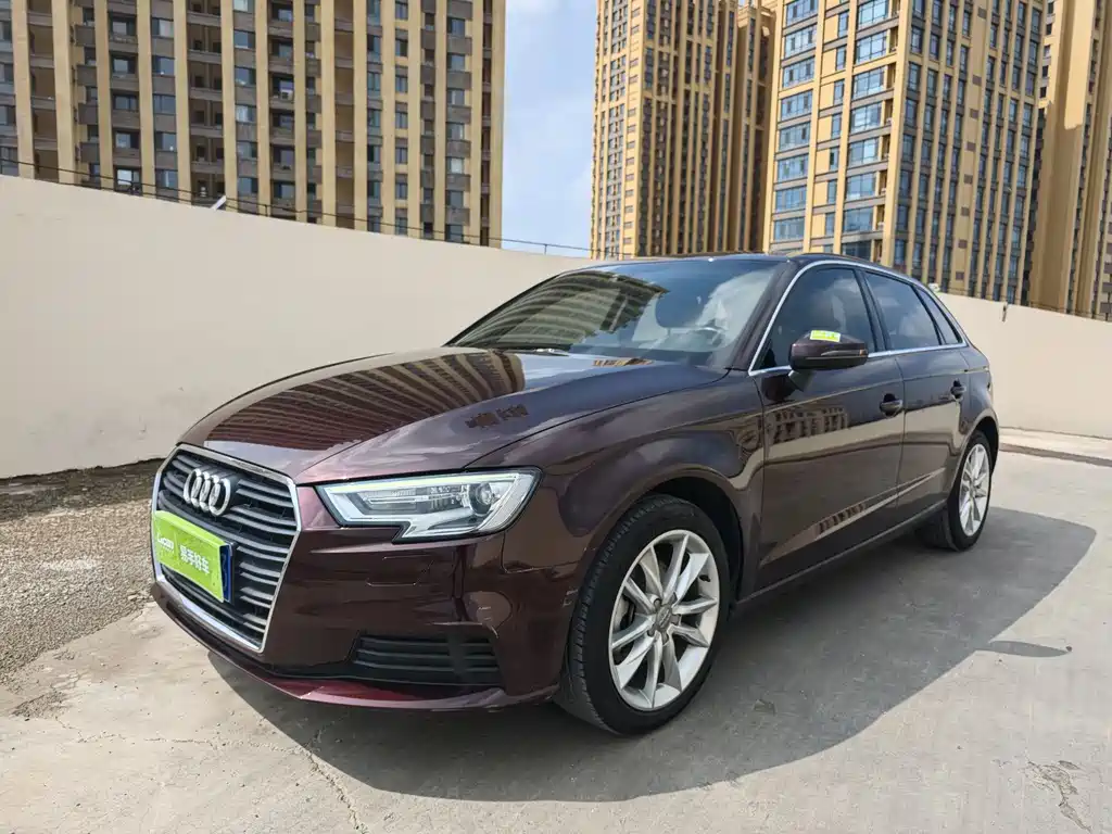 Audi A3 2018 — фото 1
