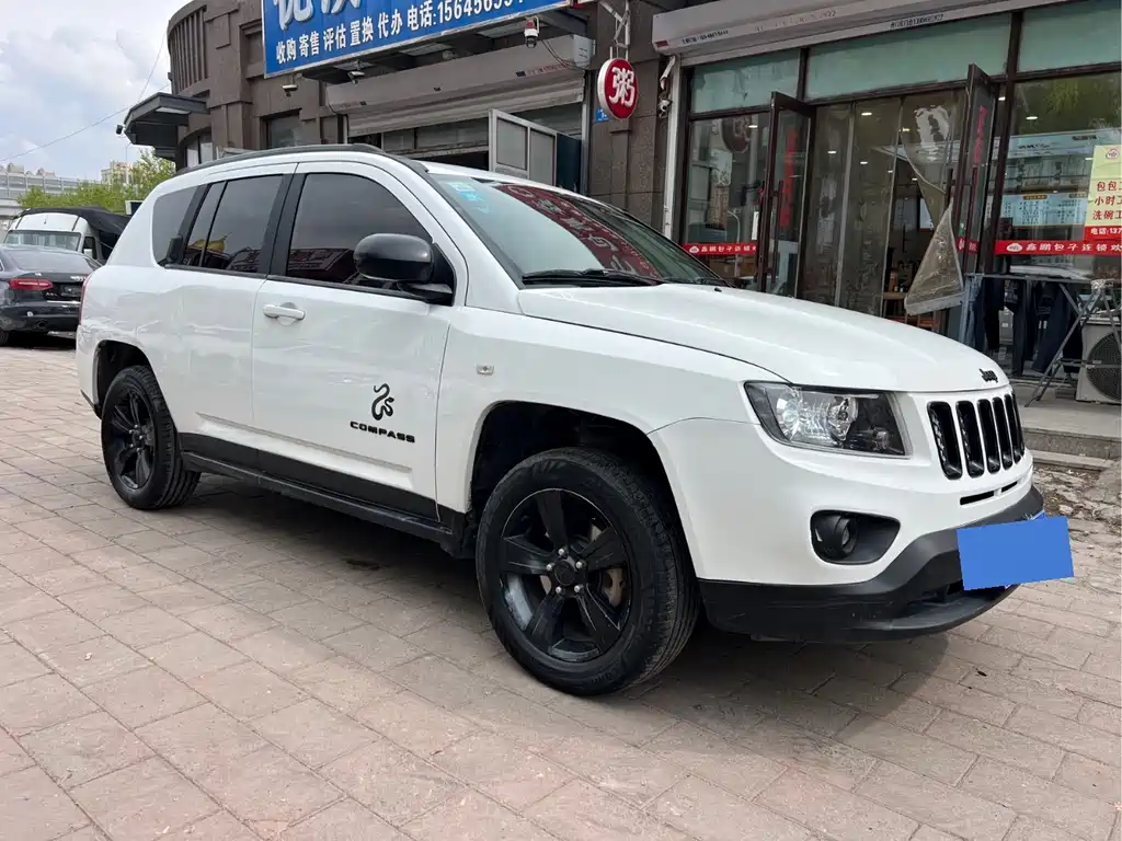 Jeep Compass 2014 — фото 3