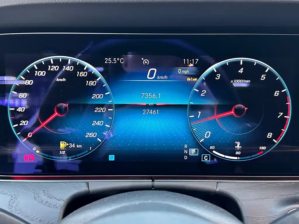 Mercedes-Benz E-Class 2023 — фото 4