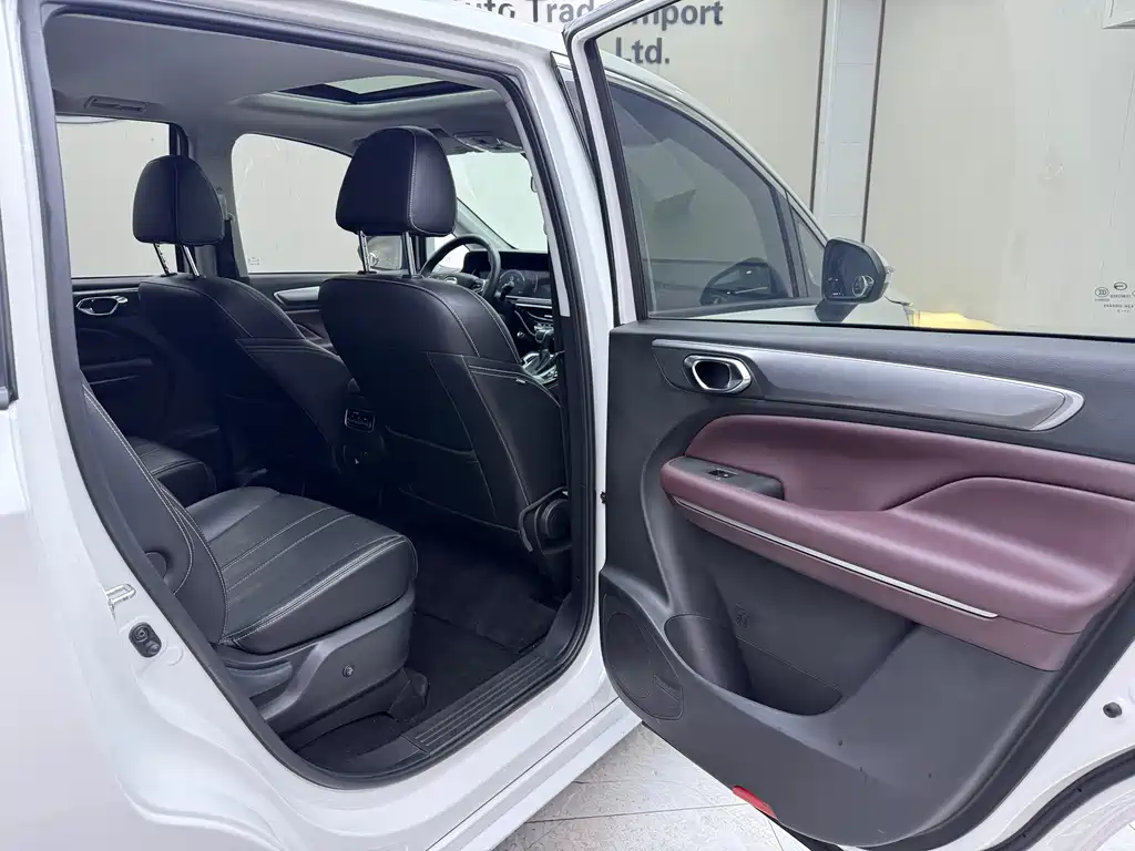GAC Motor Trumpchi M6 2022 — фото 20
