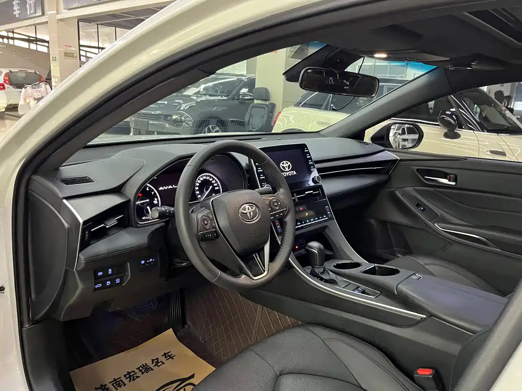 Toyota Avalon 2020 — фото 10