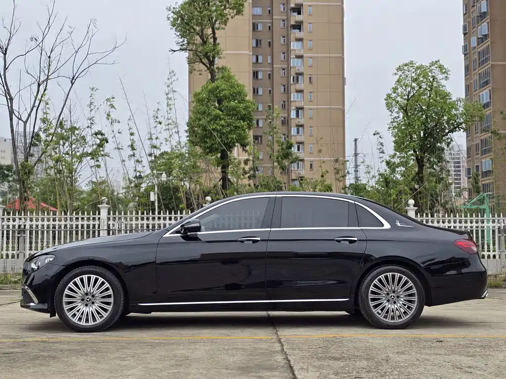Mercedes-Benz E-Class 2021