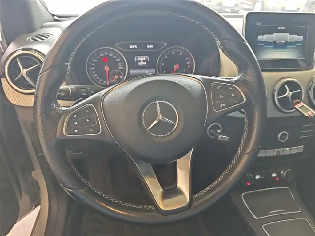 Mercedes-Benz B-Class 2015 — фото 11