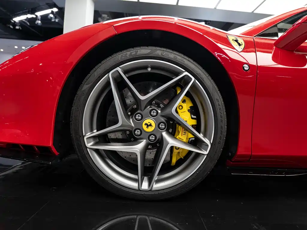 Ferrari F8 2022 — фото 13