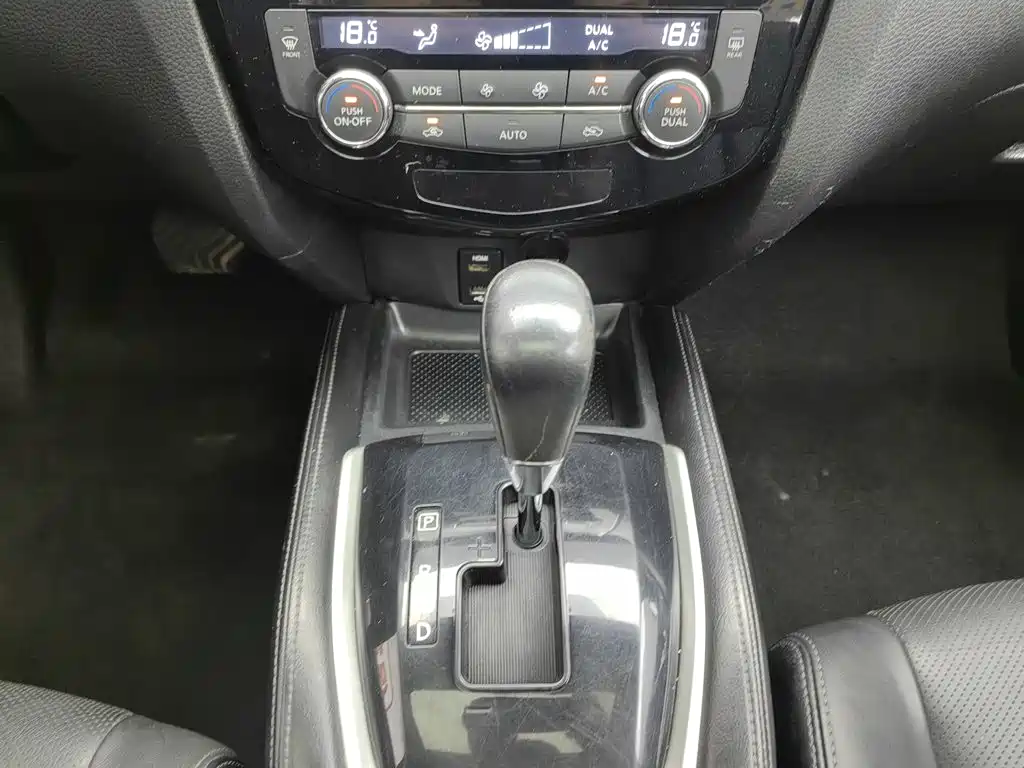 Nissan X-Trail 2015 — фото 13