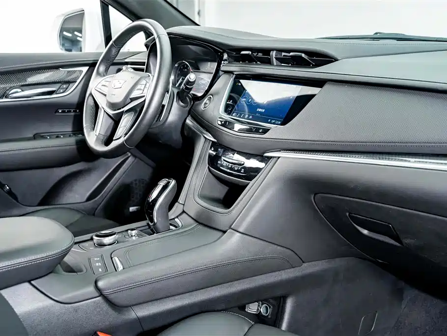 Cadillac XT5 2024 — фото 17