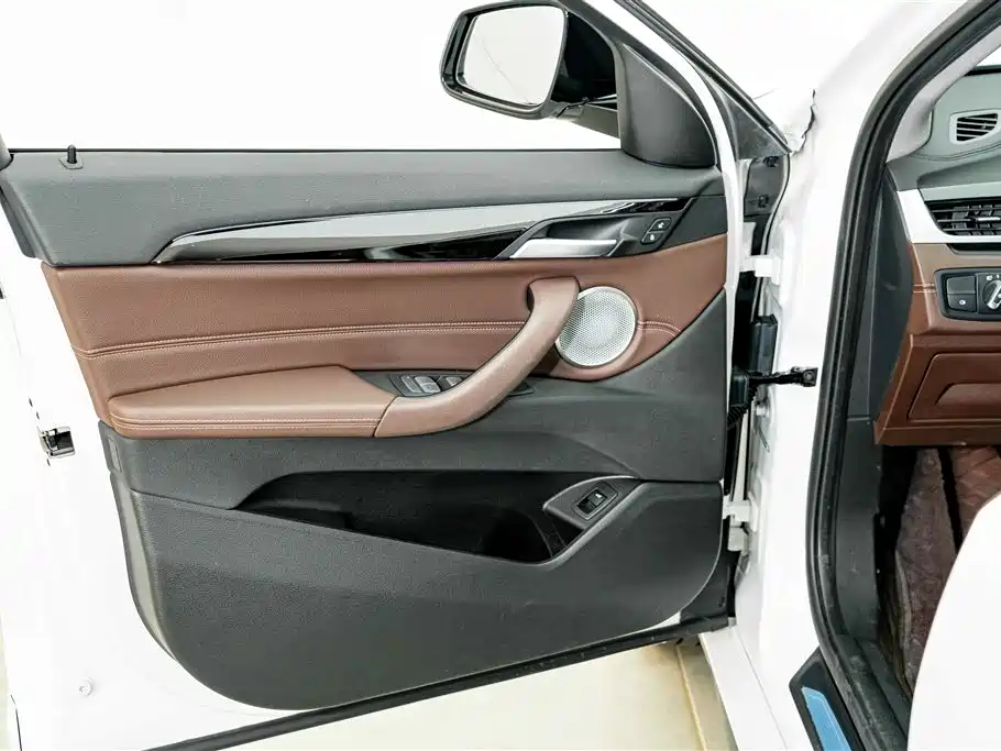 BMW X2 2023 — фото 16