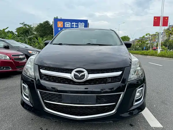 Mazda 8 2012