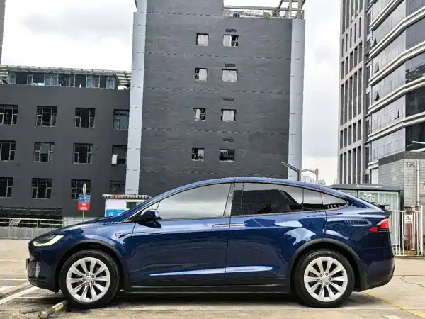 Tesla Model X 2017