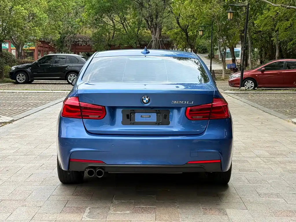 BMW 3 Series 2017 — фото 13