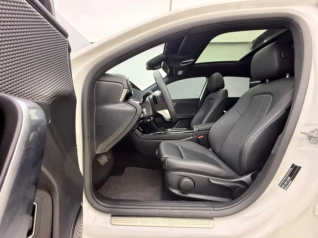 Mercedes-Benz A-Class 2023 — фото 17