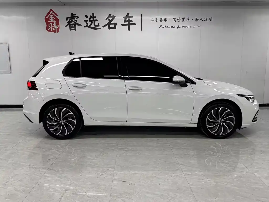 Volkswagen Golf 2023