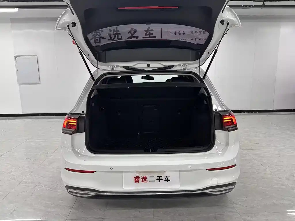 Volkswagen Golf 2023