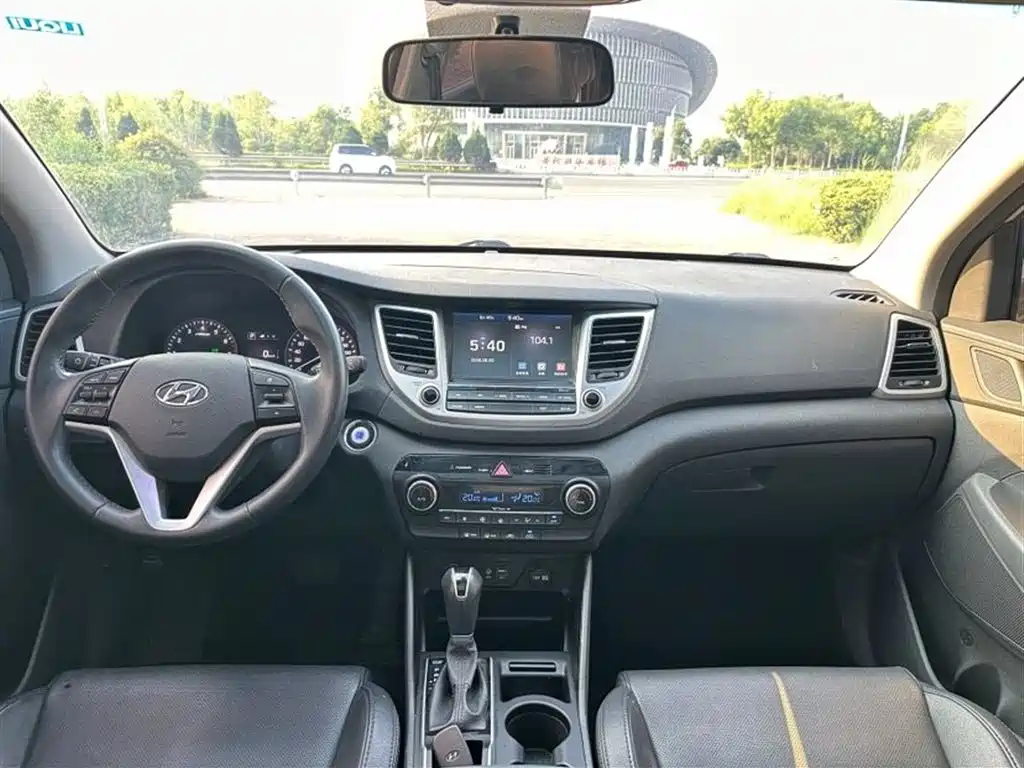 Hyundai Tucson 2016 — фото 8