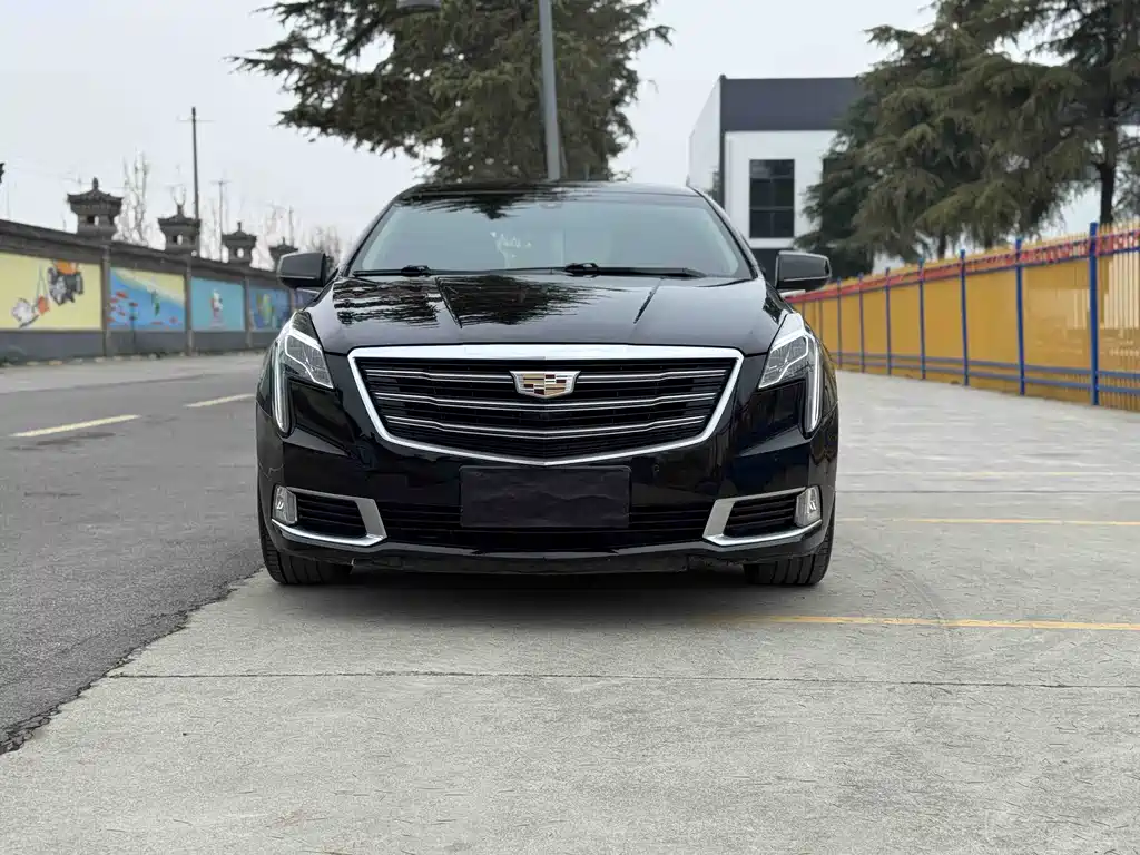 Cadillac XTS 2018 — фото 2