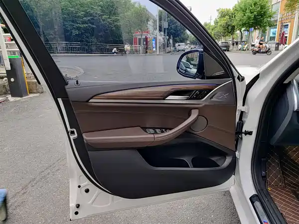 BMW X3 2021
