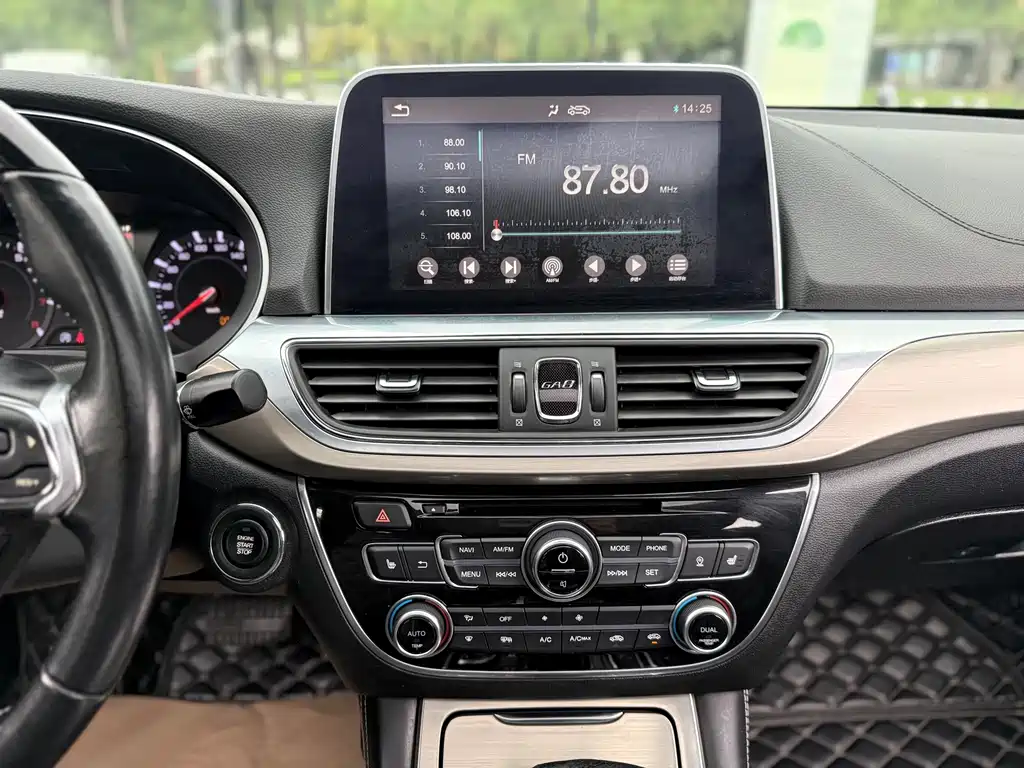 GAC Motor Trumpchi GA8 2018 — фото 14