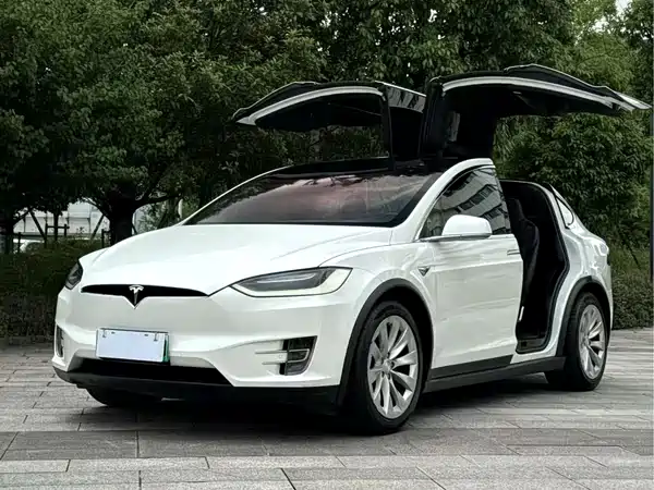 Tesla Model X 2016