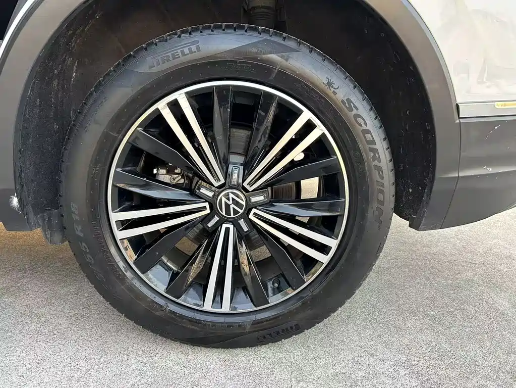 Volkswagen Tiguan L 2021 — фото 19