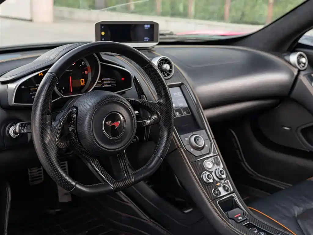 McLaren 12C 2014 — фото 11