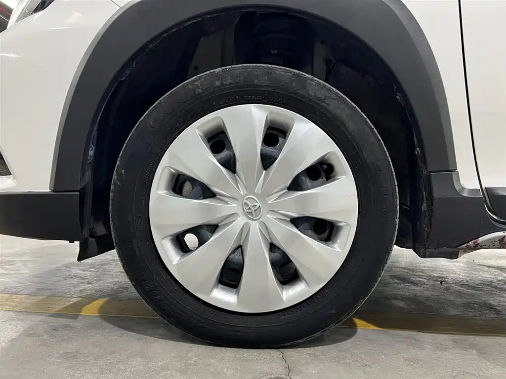Toyota Yaris L 2022 — фото 18