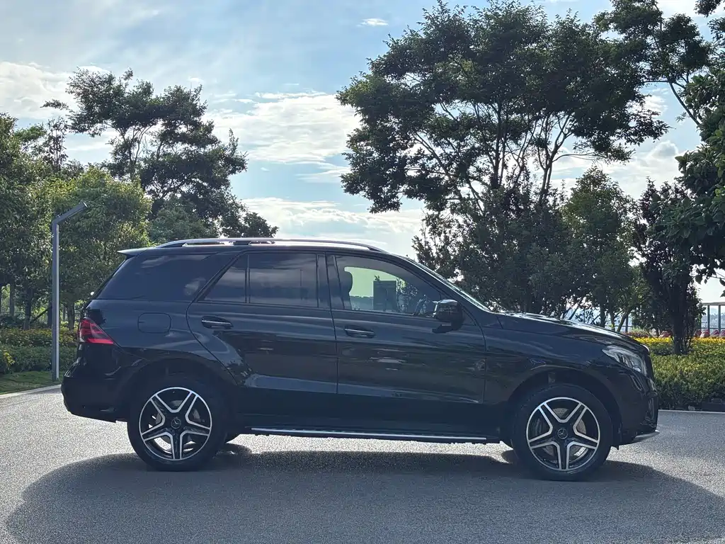 Mercedes-Benz GLE AMG 2018 — фото 4