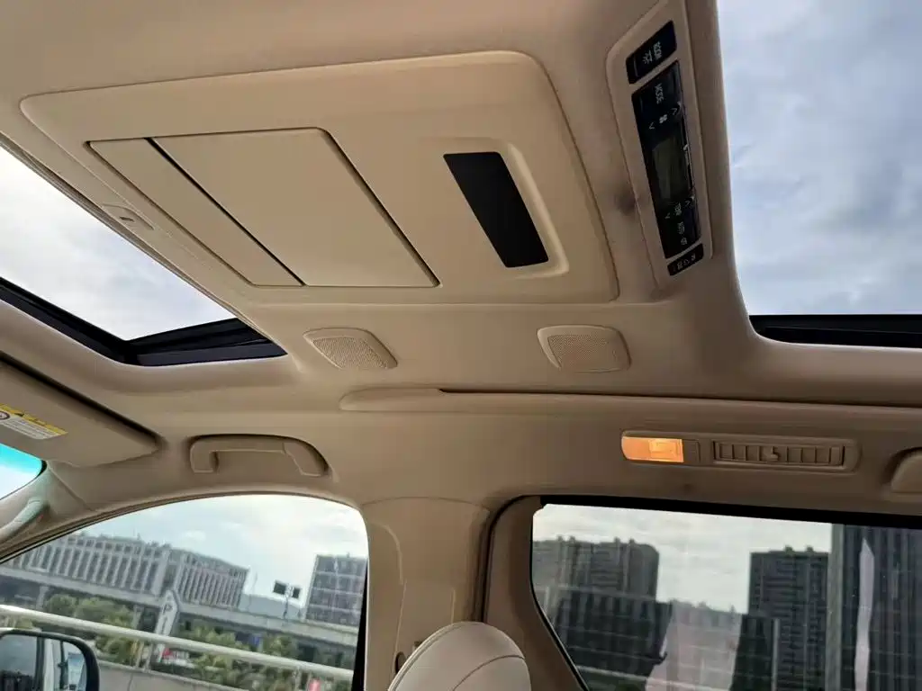 Toyota Alphard 2014 — фото 16