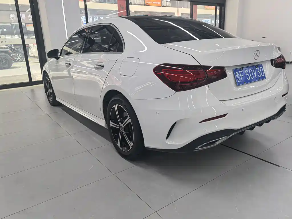 Mercedes-Benz A-Class 2024 — фото 14