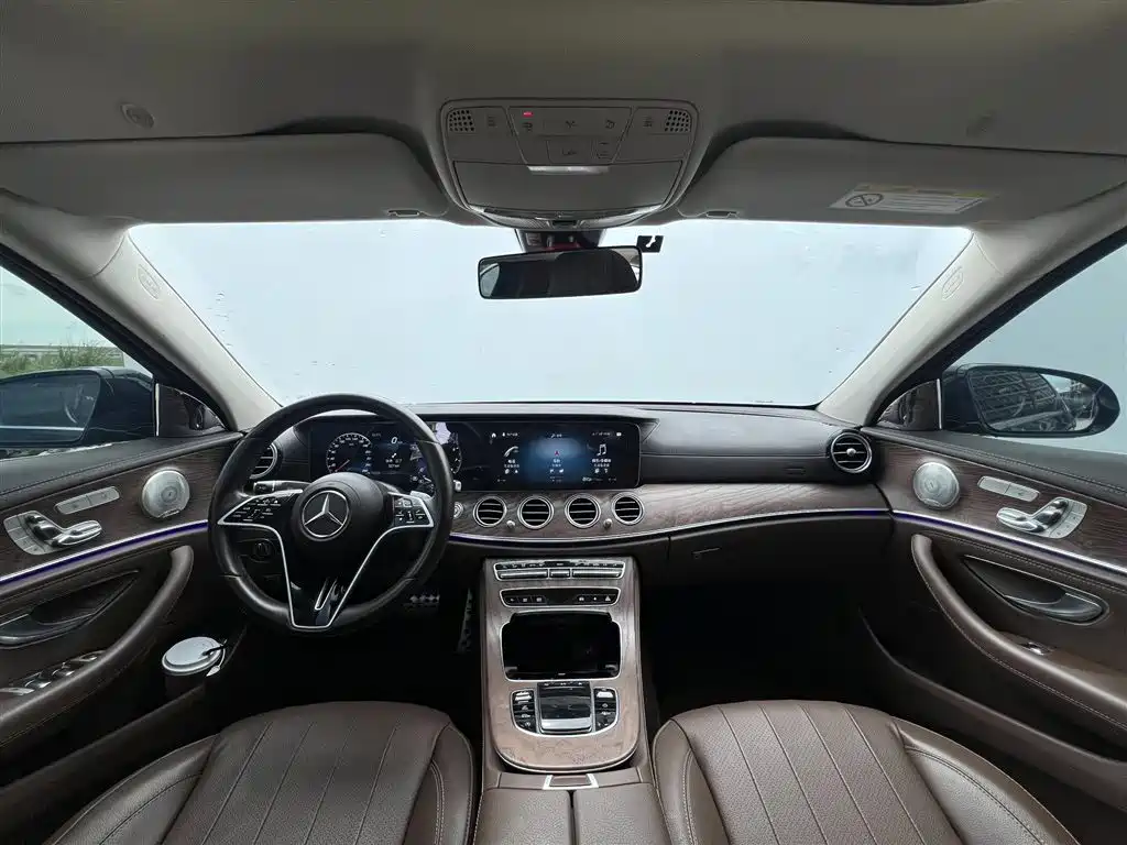 Mercedes-Benz E-Class 2023 — фото 8