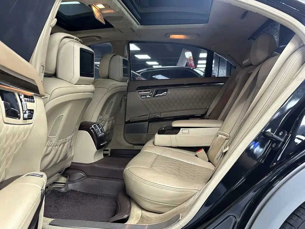 Mercedes-Benz S-Class AMG 2012 — фото 11