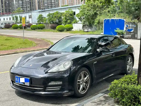 Porsche Panamera 2013