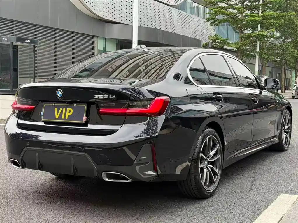 BMW 3 Series 2023 — фото 16
