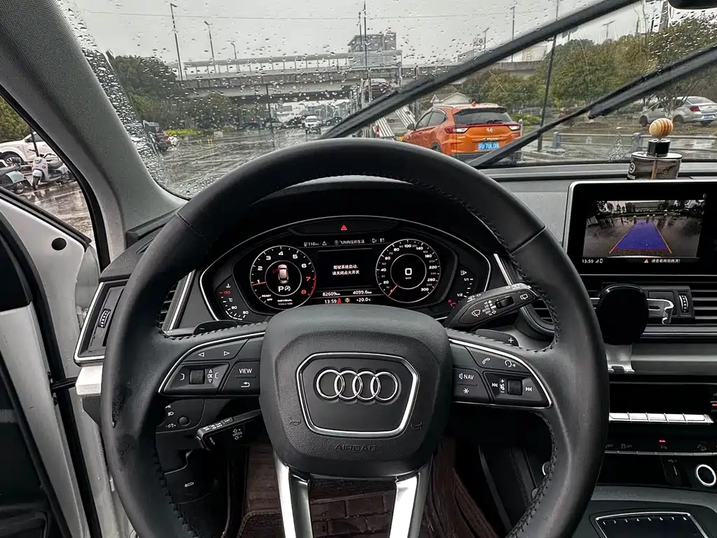 Audi Q5L 2021 — фото 12