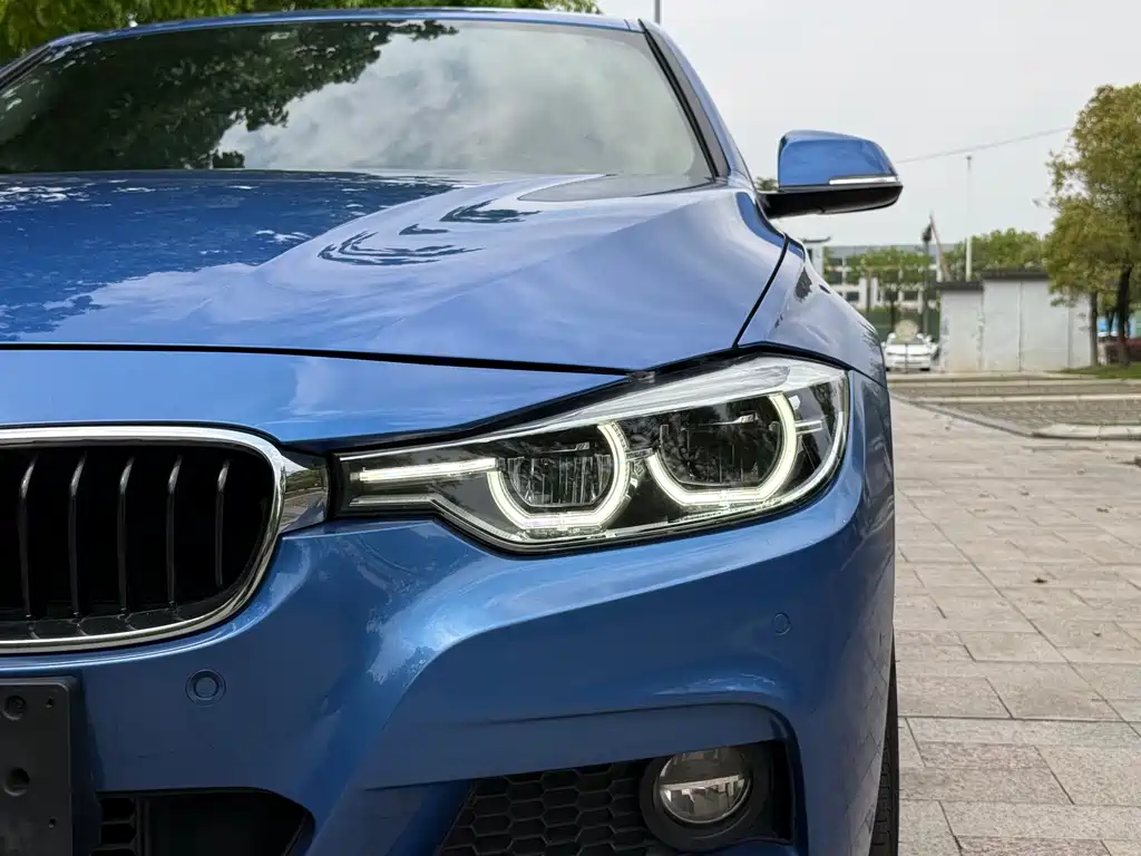BMW 3 Series 2017 — фото 17