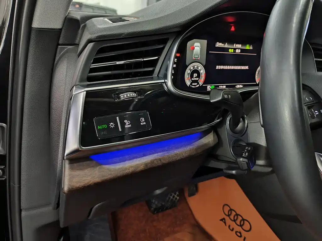 Audi Q7 2022 — фото 17