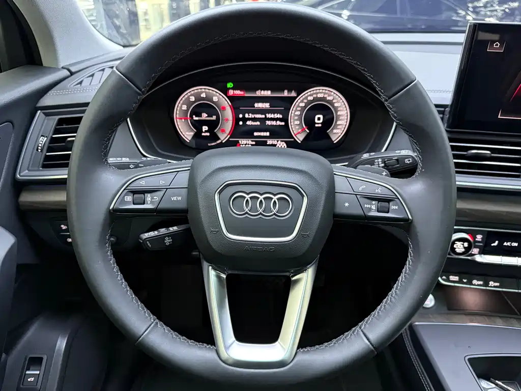 Audi Q5L 2024 — фото 10