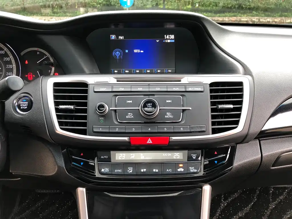 Honda Accord 2018 — фото 12