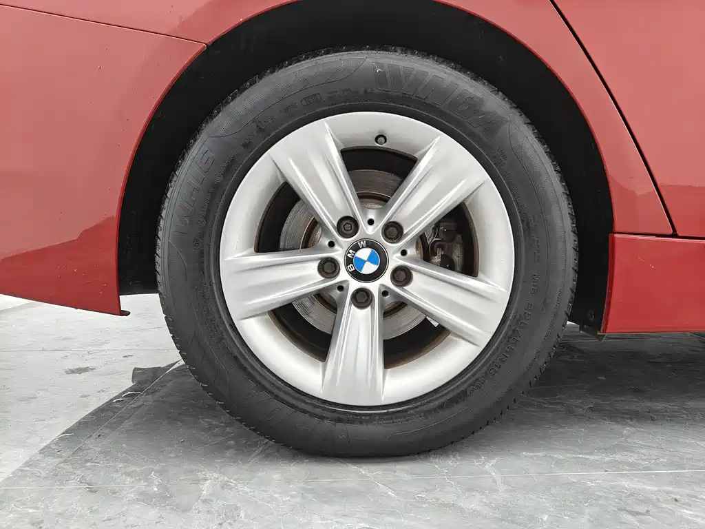 BMW 3 Series 2015 — фото 17