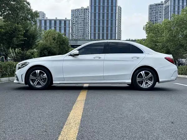 Mercedes-Benz C-Class 2019