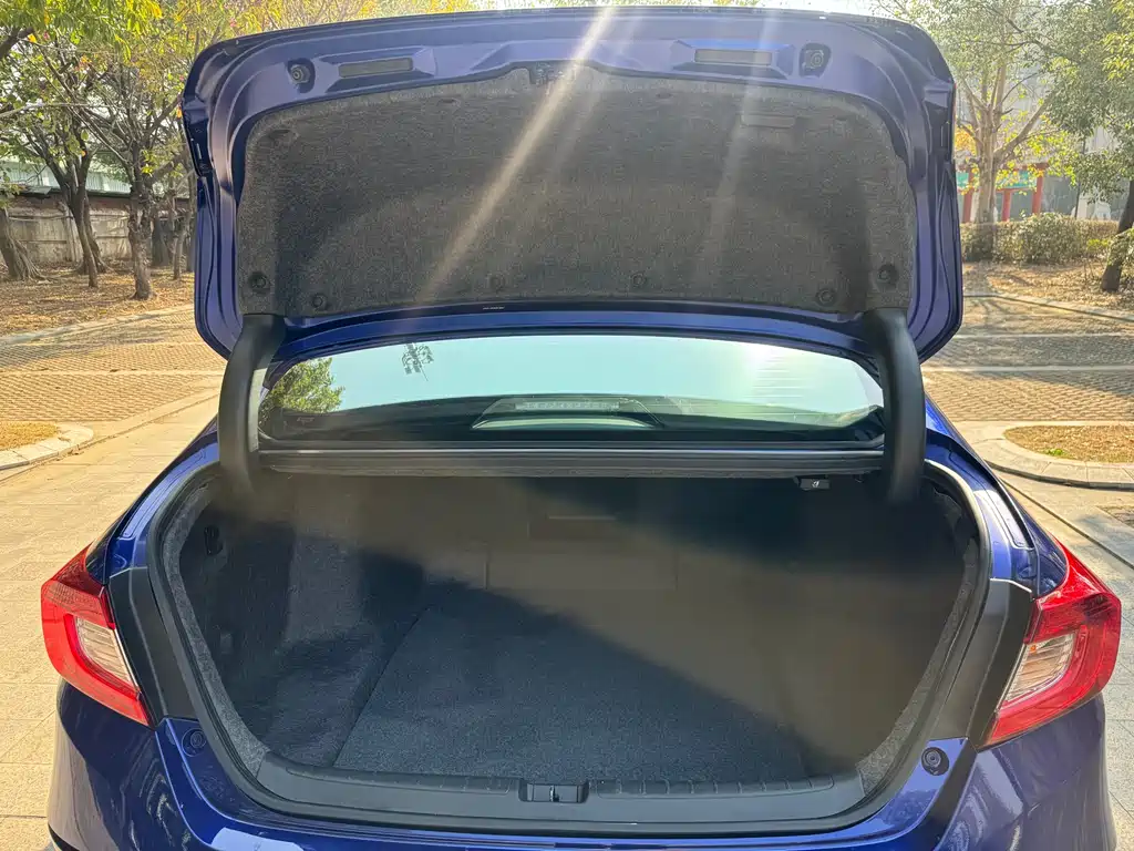 Honda Accord 2021 — фото 16