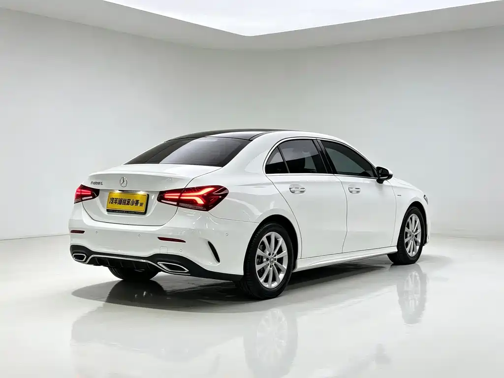 Mercedes-Benz A-Class 2022 — фото 8