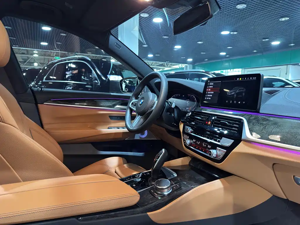 BMW 6 Series GT 2025 — фото 11
