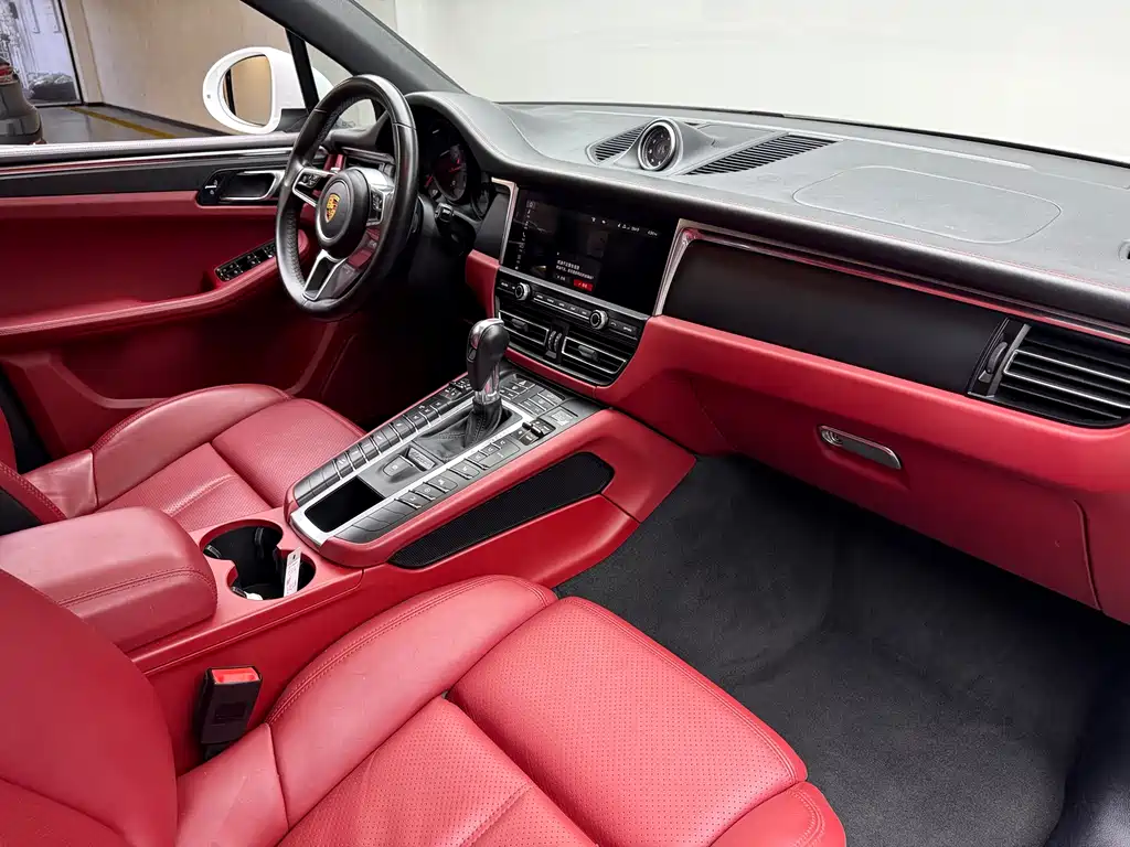 Porsche Macan 2021 — фото 13