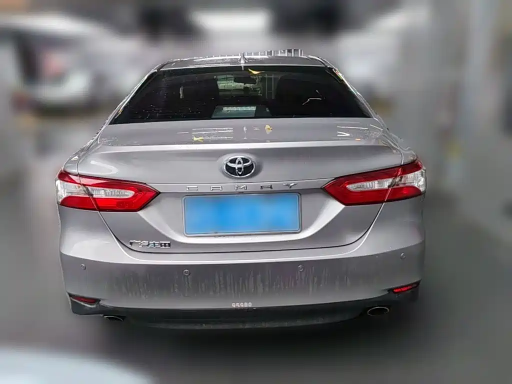 Toyota Camry 2023 — фото 10