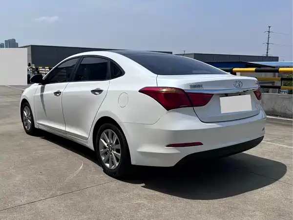 Hyundai Mistra 2014