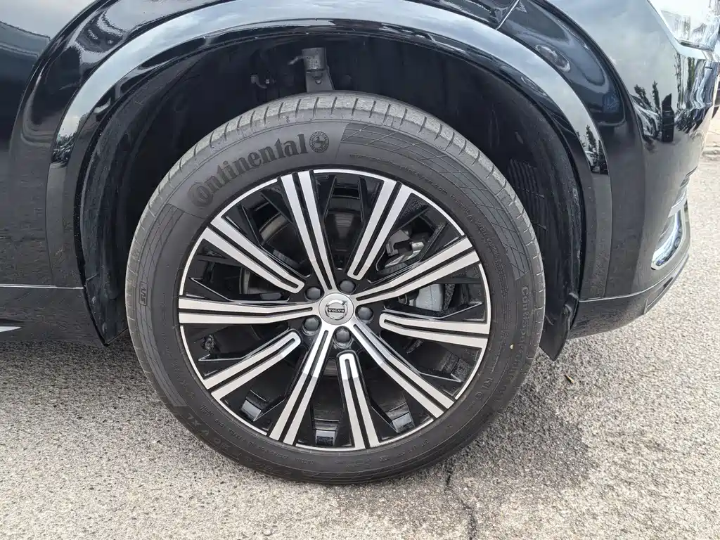 Volvo XC90 2021 — фото 24